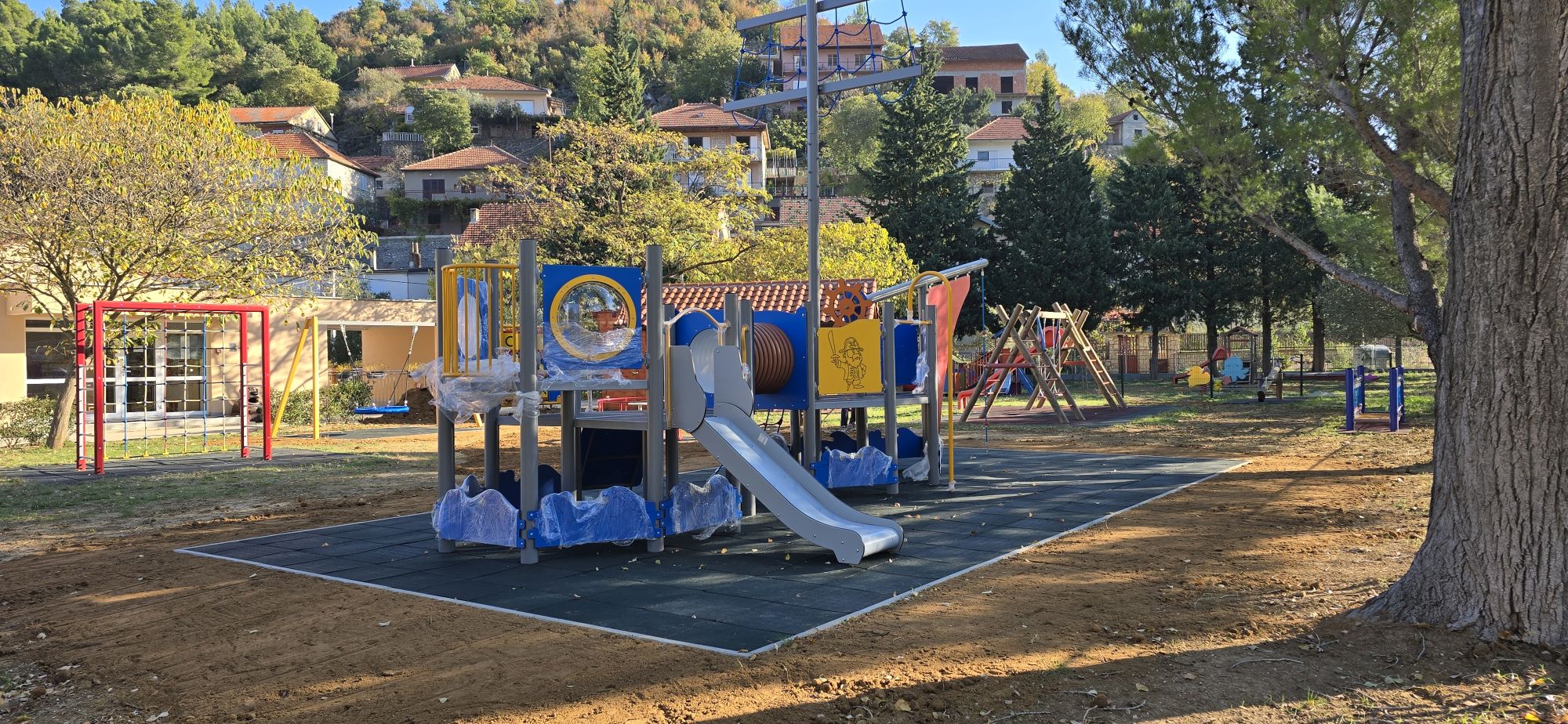 Uređenje vanjskog dijela Dječjeg vrtića Obrovac